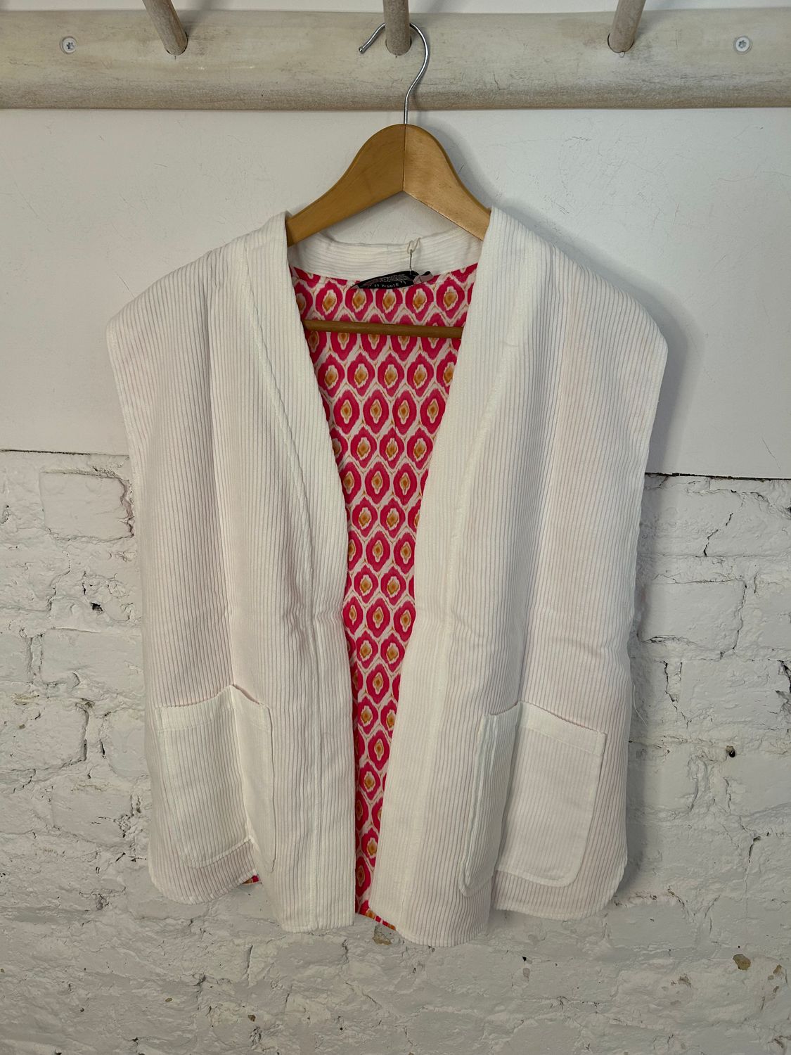 Mouwloos vestje - ribbel wit ❣️ SALE❣️