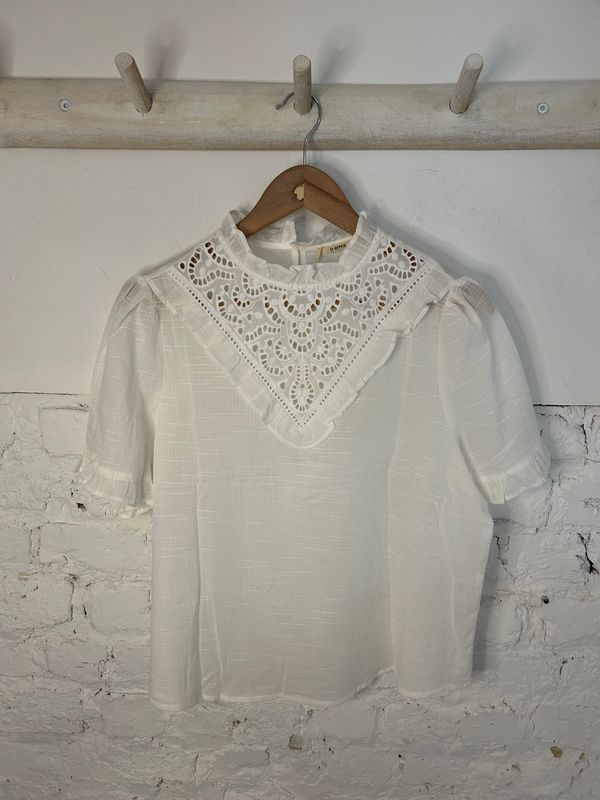 T-shirt - wit kant - hoge neklijn