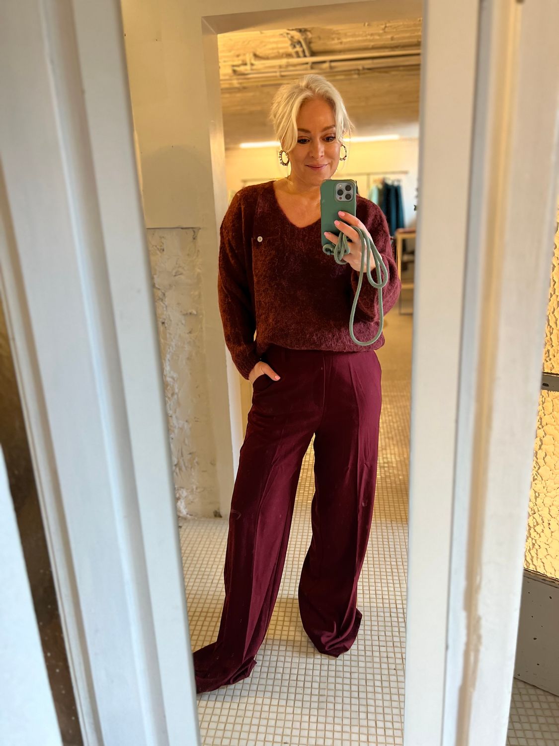 Geklede burgundy broek