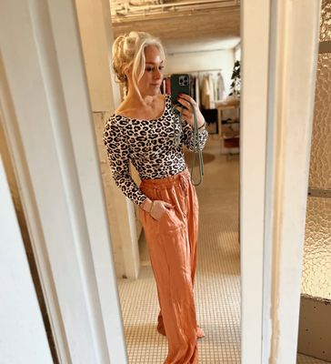 Leo top one size
