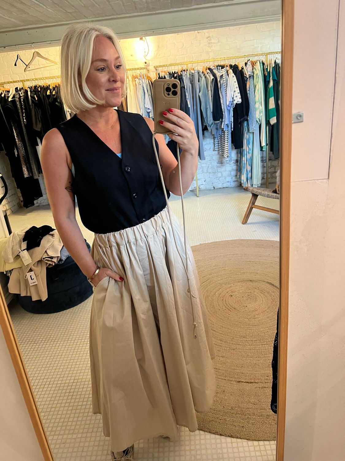 Midi Rok beige met zakken en rek bovenaan - one SIZE 🤎