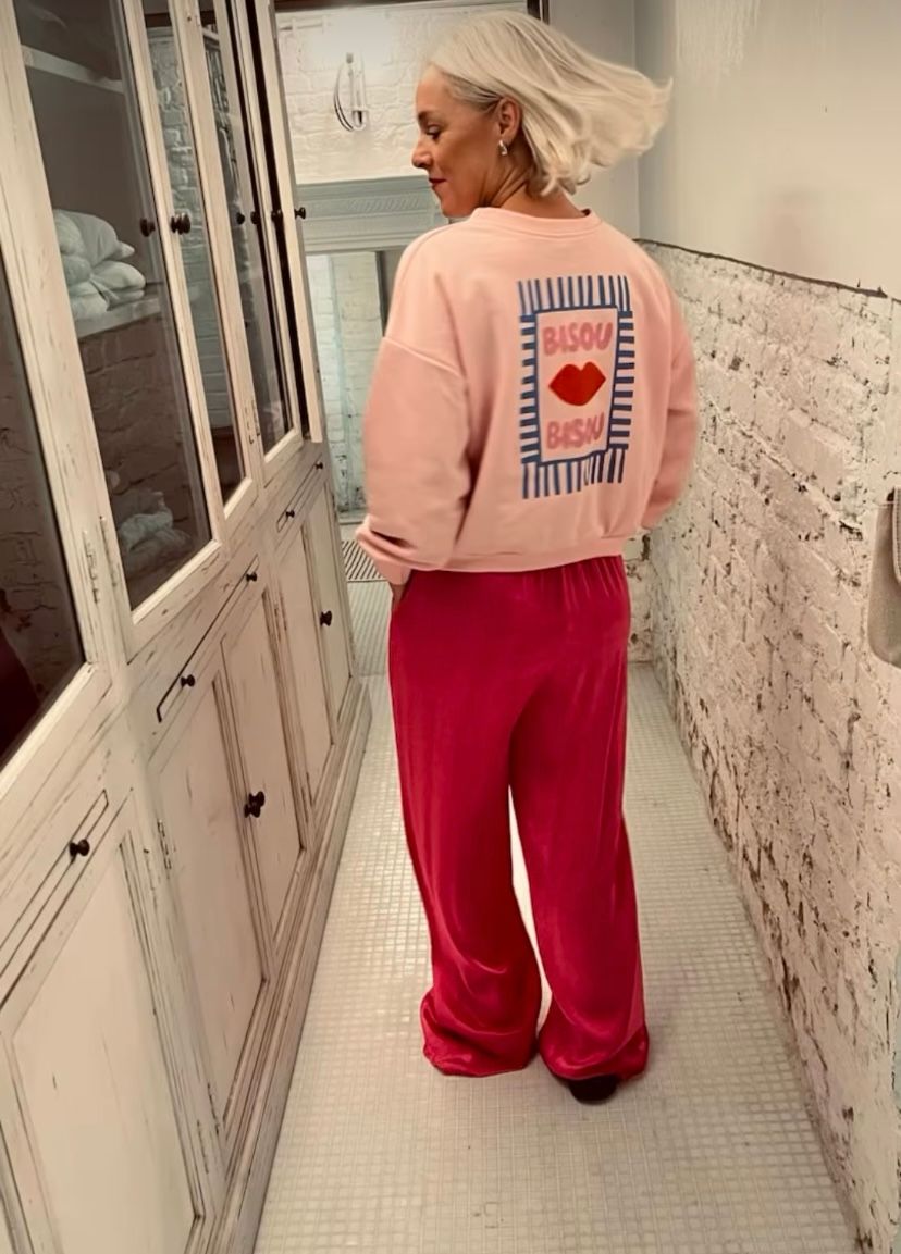 Bisous sweater 💛🩷