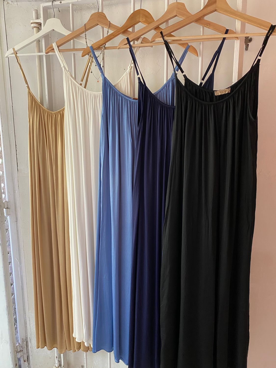 Kleed Satin look - one size - zwart 🖤navy 💙blauw 🩵gold💛 wit🤍
