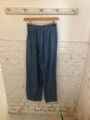 Blauw gestreepte losse broek
