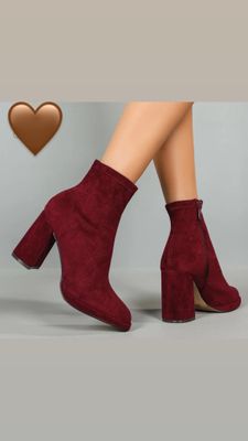 Burgundy laarsjes met stevige hak