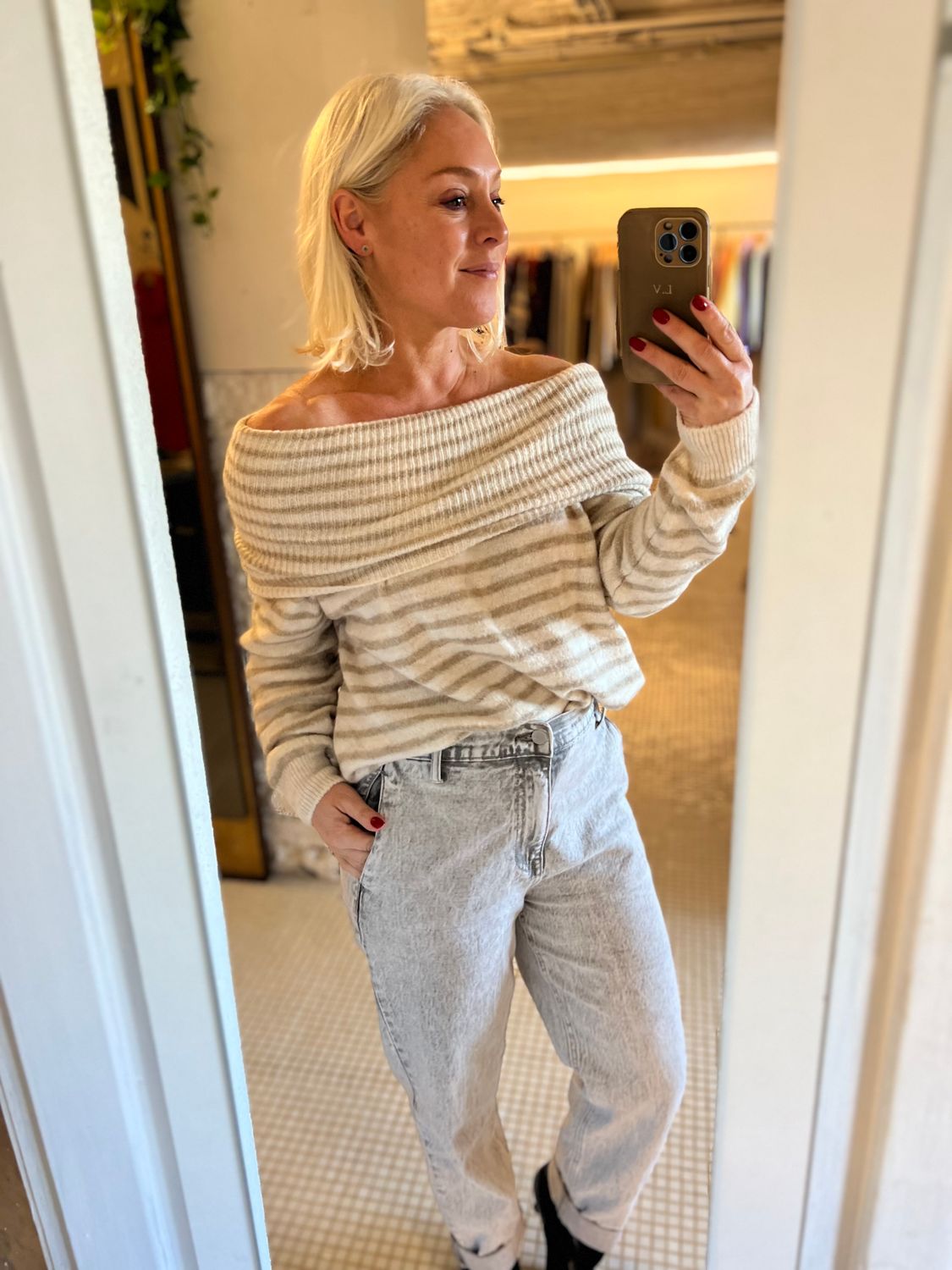 Pull met strepen en wijde kraag - onze size