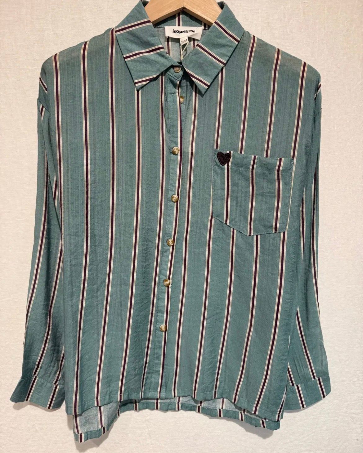 Hemdje streep met leuk hartjes detail