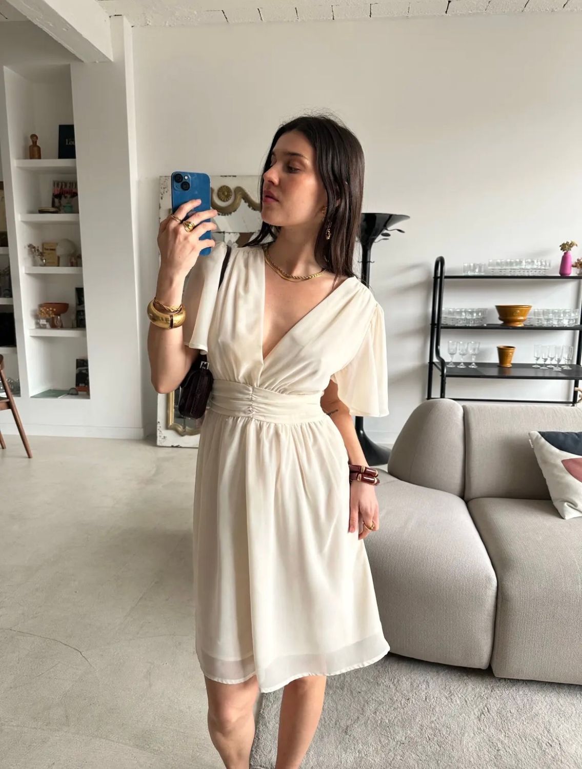 Crème kleurig kleedje met vlindermouw