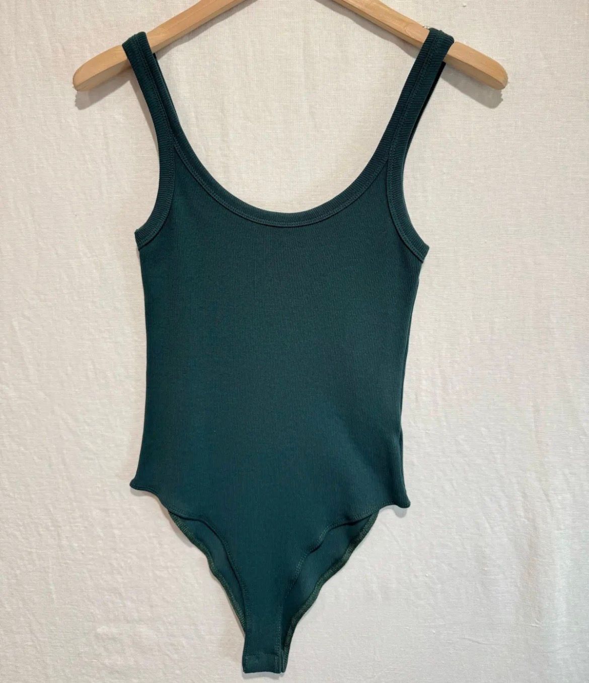 Groene body in katoen