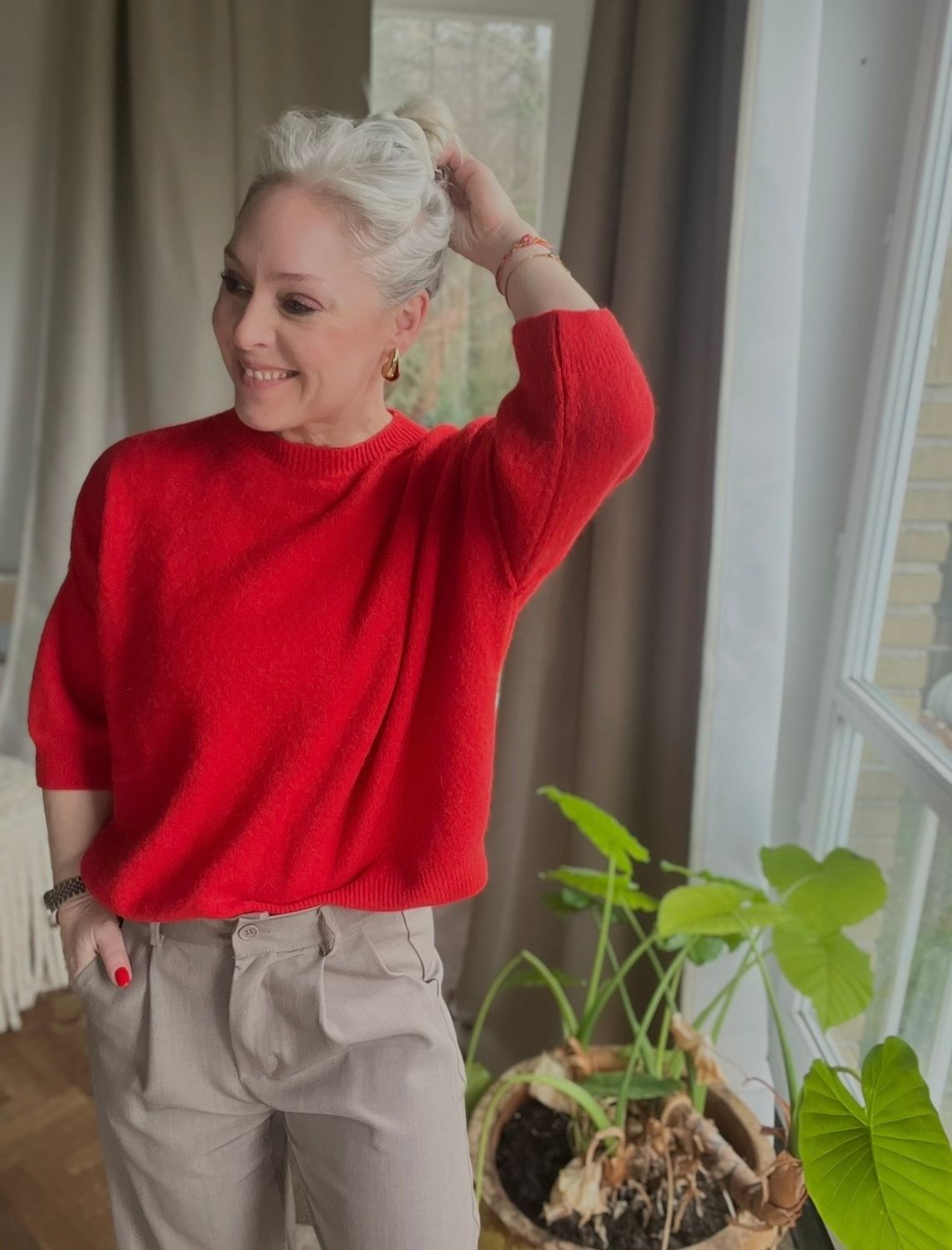 Pull rood- kortere mouw - one size