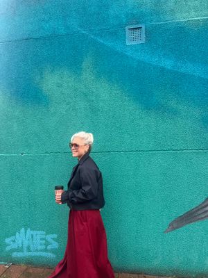 Korte trenchcoat in navy - sea breeze collection