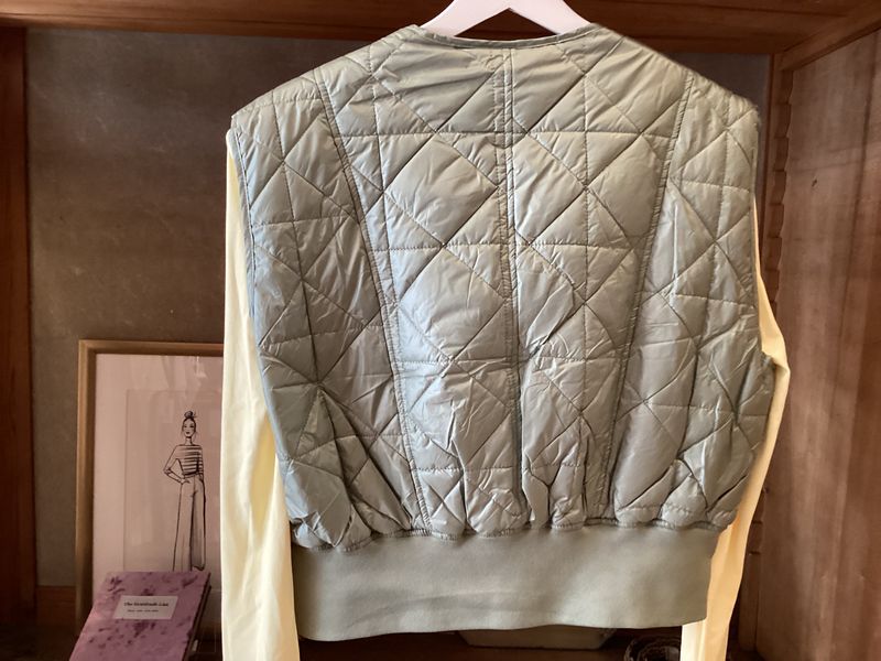 Mouwloze bomber kaki