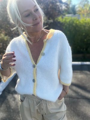 Gilet met knopen en gele details - one size