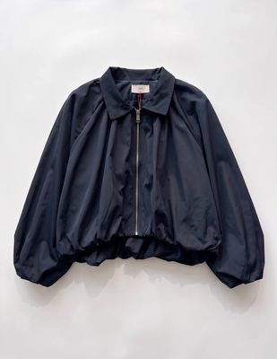 Korte navy jas met oversized mouwen - ons size