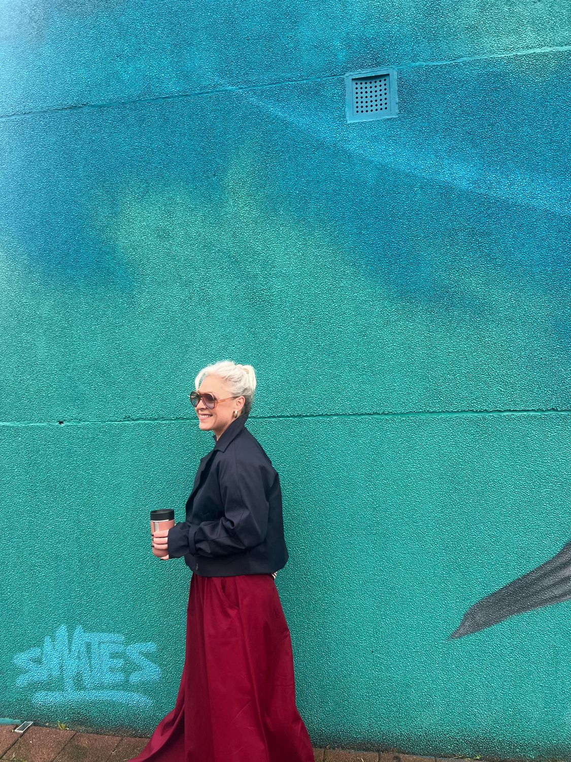 Korte trenchcoat in navy - sea breeze collection