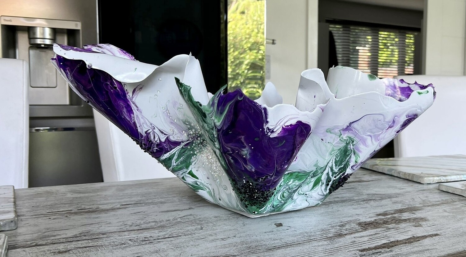 Handmade Giant resin sculpture ‘Flower inspired bowl purple flowers, white with green leaves