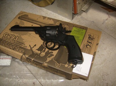 Softair Revolver Webley , Mark IV,full metal ,6 colpi co2, cal. 6. Well