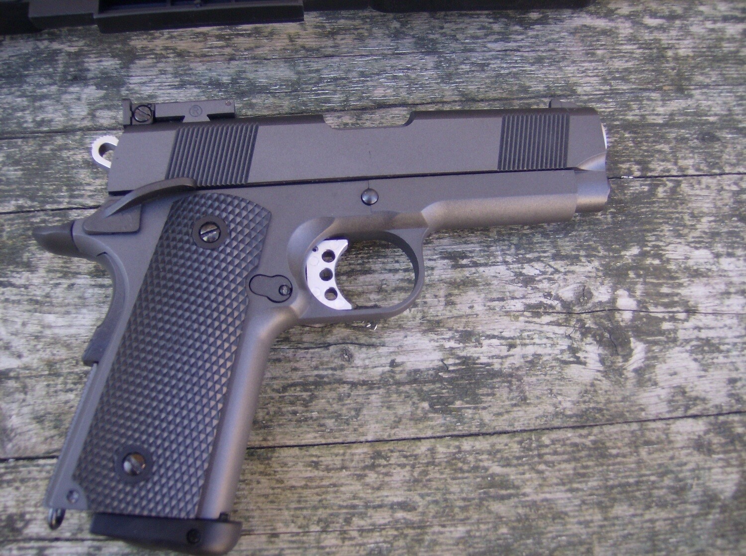 Well Colt 1911 compact g 193,full metal, 6mm,co2 power, blow back.