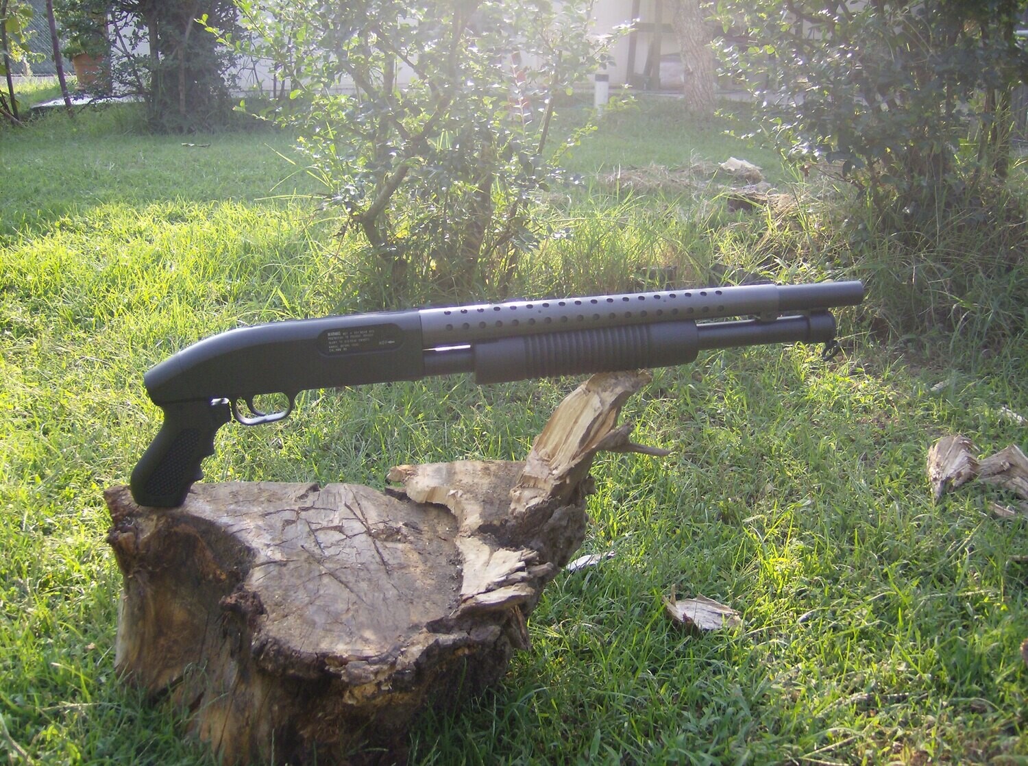 Softair Mossberg 590 k corto,fucile a pompa abs metal, a molla ,6mm ,14 colpi AGM