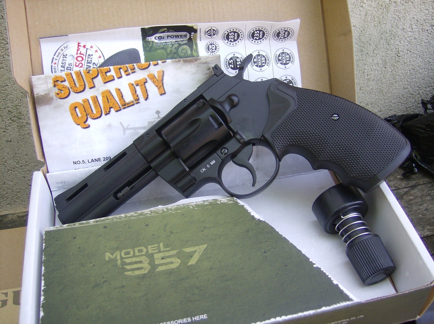 Kwc. revolver 357 python 4 pollici full metal cal.6mm co2 !