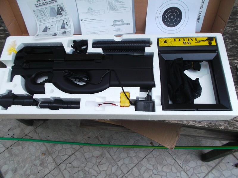 Softair Replica Fn Herstal D90h abs +metal, elettrico 6mm. 300 colpi, automatico raffica. super accessoriato+ target bersaglio, by Well