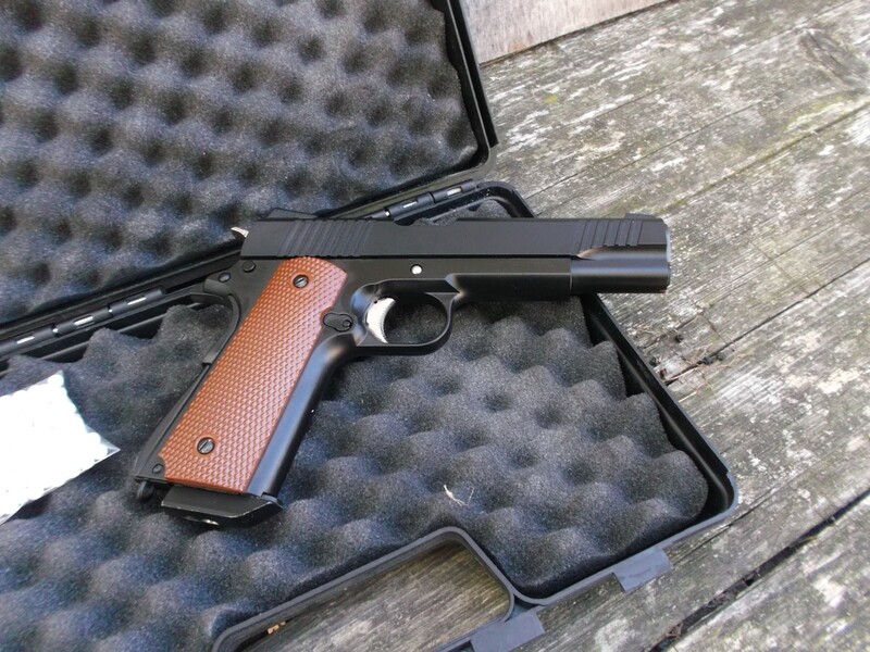 Softair Well Colt 1911 Colonel g 199,full metal, 6mm,dual power, green gas ,blow back. usata garantita