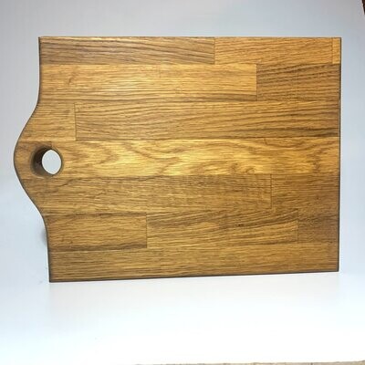 Medium shaped oak chopping board