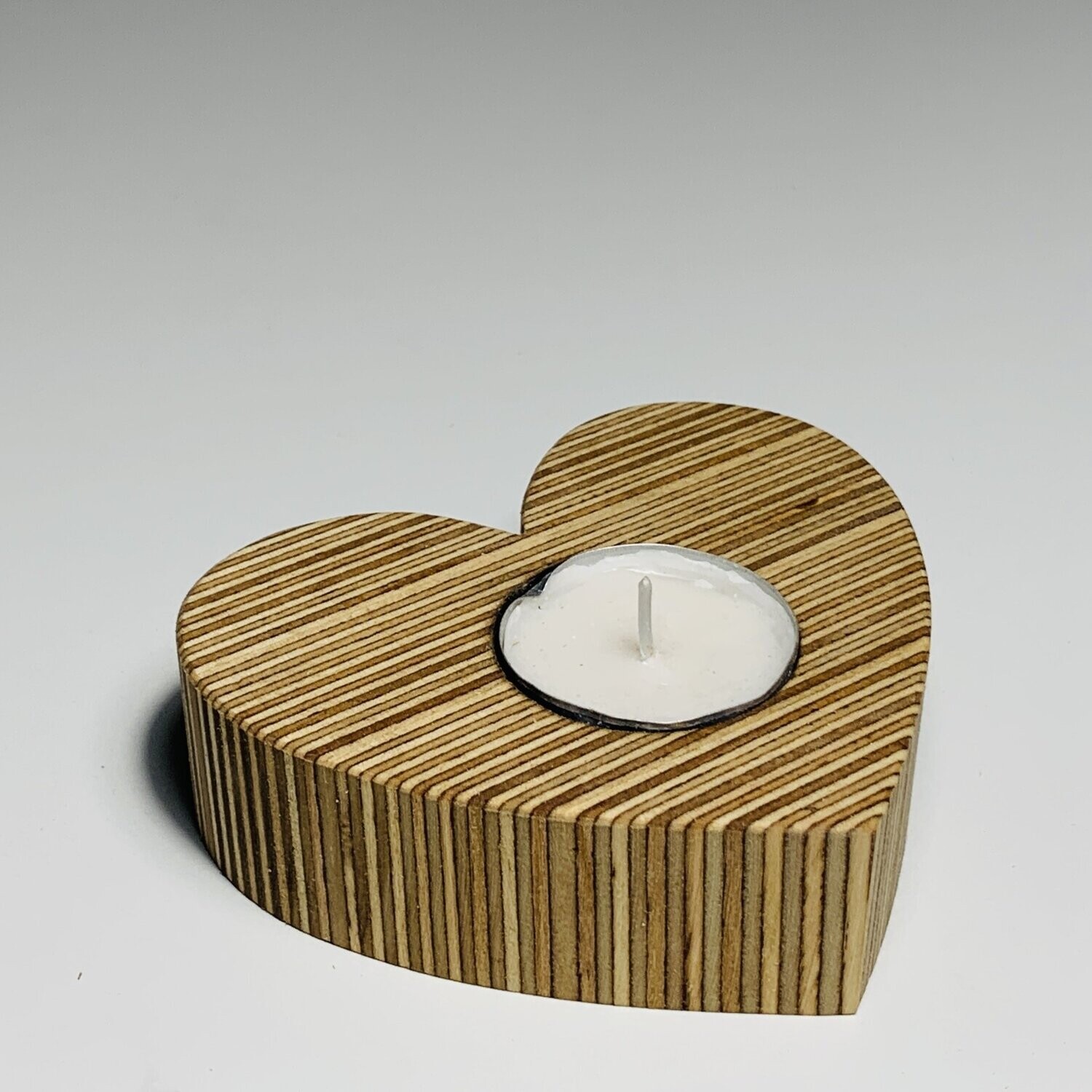 Heart shaped tealight in birch plywood