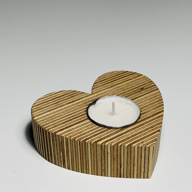 Heart shaped tealight in birch plywood