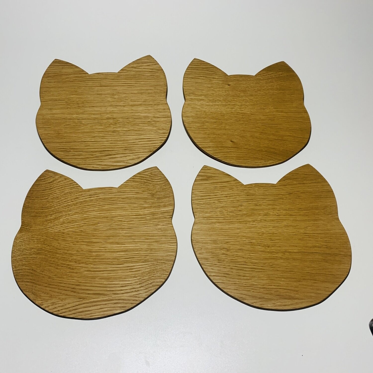 Cat face shaped place mats