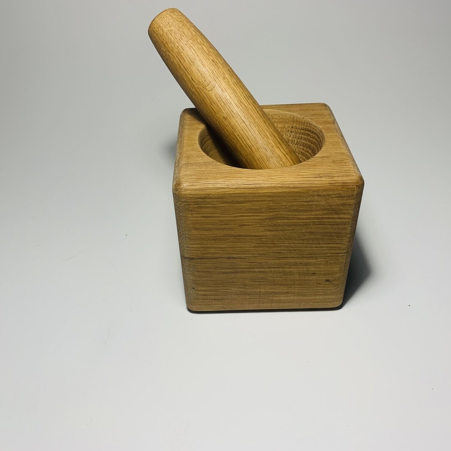 Square pestle & mortar in oak