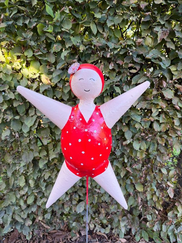 Zwembad dame rood + witte stippen groot