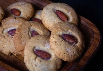 Almond cookie