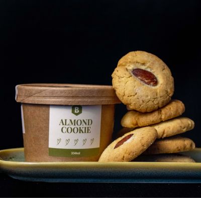 Almond cookie