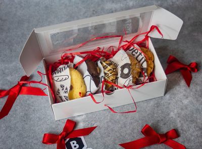 V-day: Cookie Collection Gift