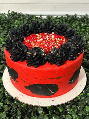 Red, Black and Gold Cake (varios tamaños)