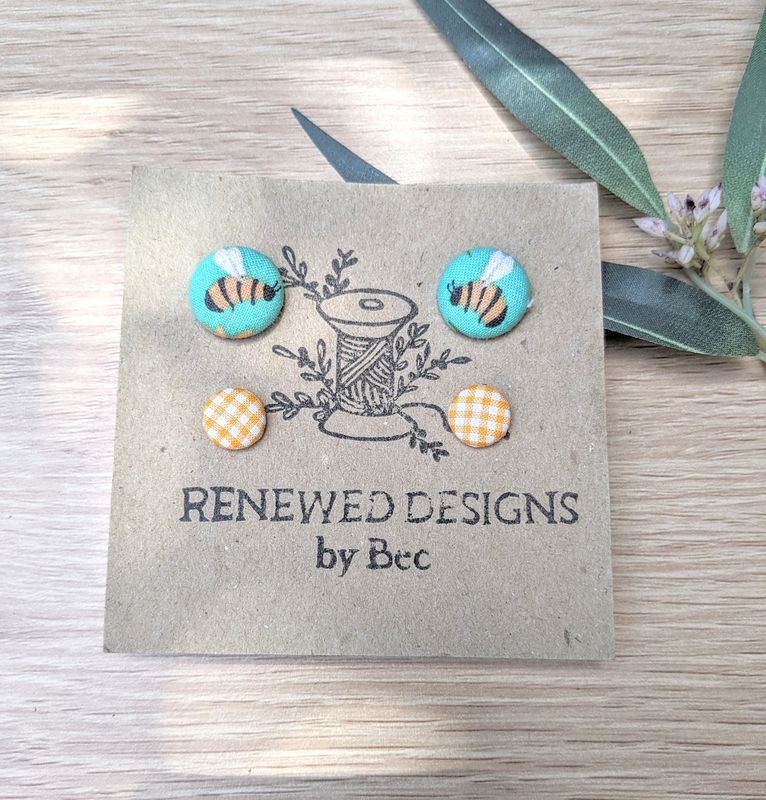 Bee Upcycled Stud Set
