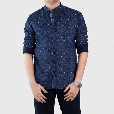 Long-sleeved patterned shirt