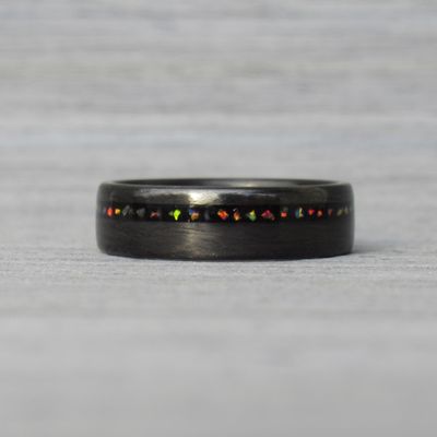 Črni turmalin in opal