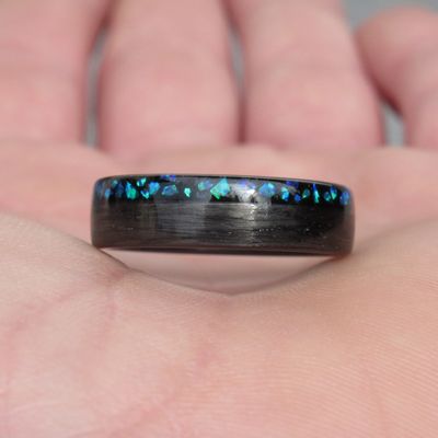 Karbon prstan turmalin in modri opal