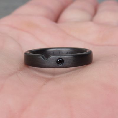 Ženski karbon prstan črn diamant