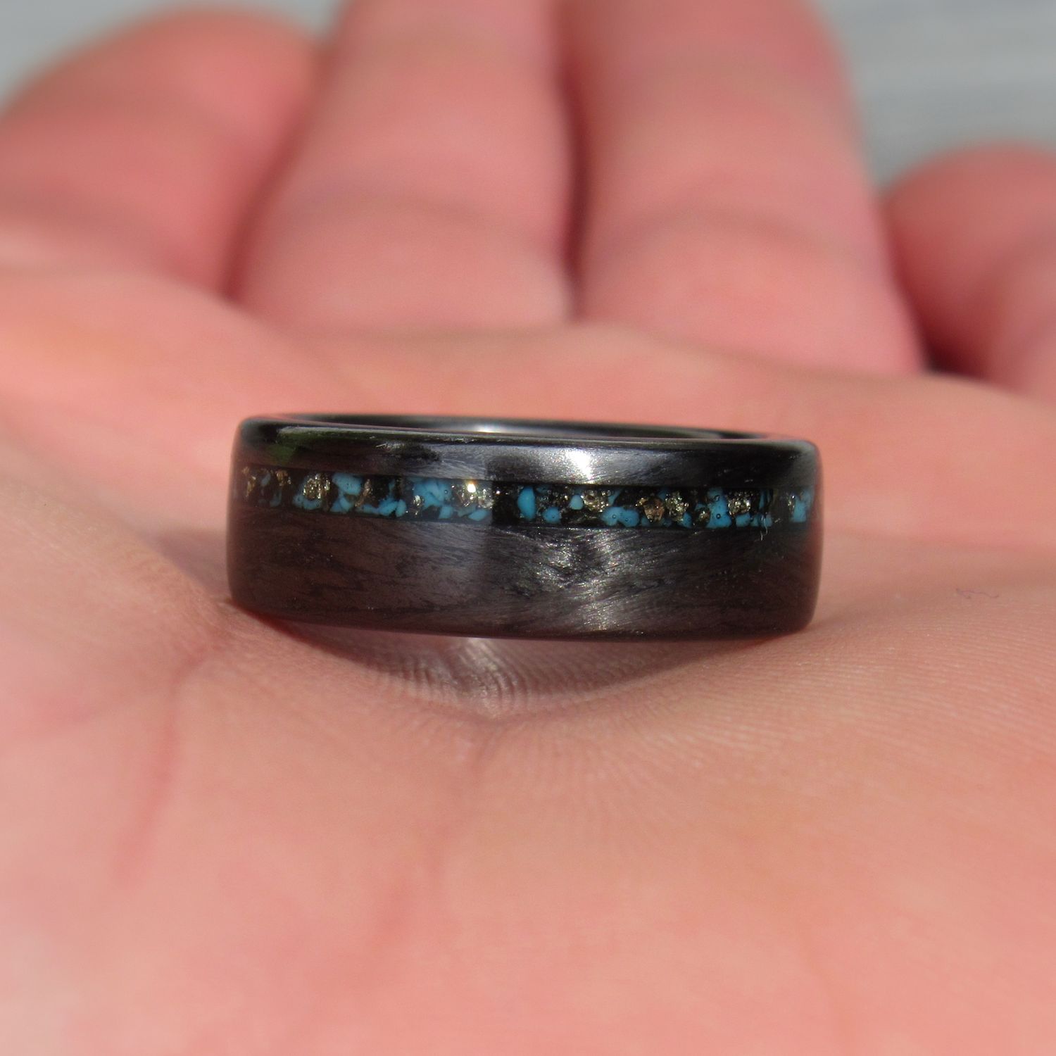 Megalodon karbonski prstan z turkizem in piritom