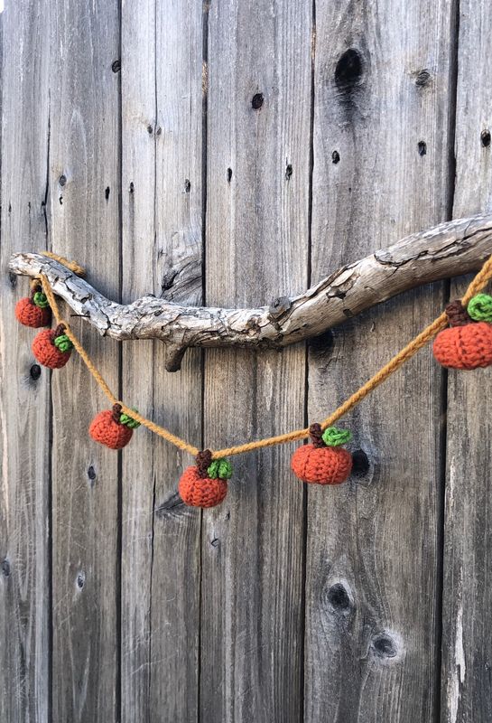 Crocheted Mini Pumpkin Garland