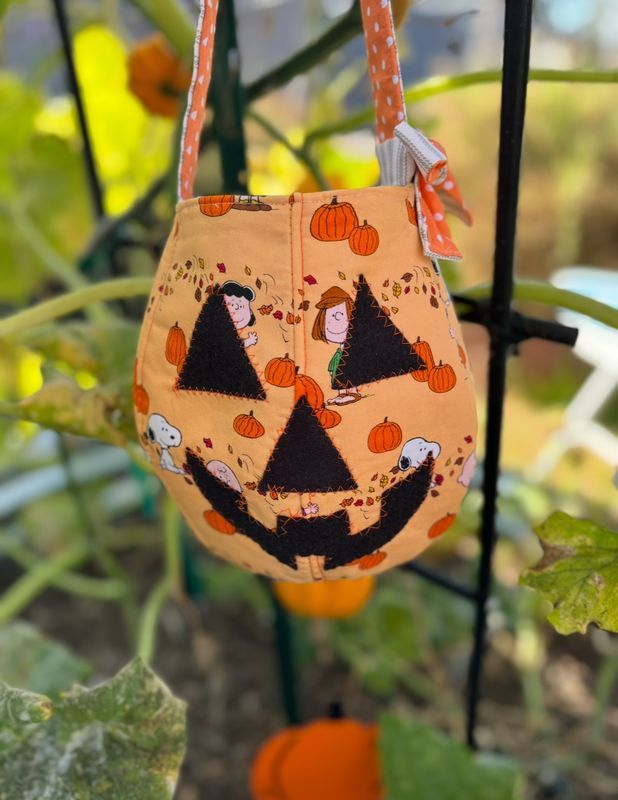 RESERVED LISTING: Peanuts Jack-o-Lantern