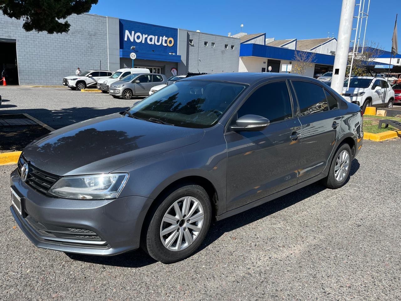VOLKSWAGEN VENTO ADVANCE 2.0