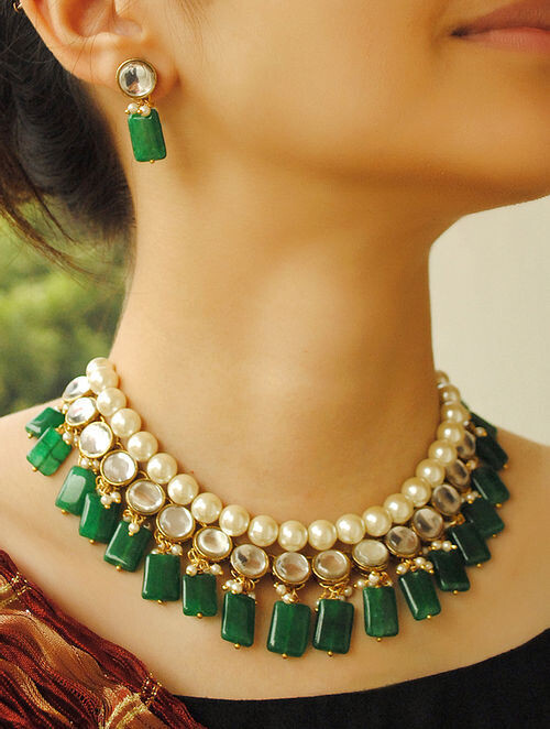 Gold Tone Green Pearl Necklace
