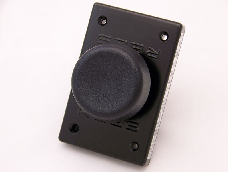 00662-001 REES Palm Button - D7-X10