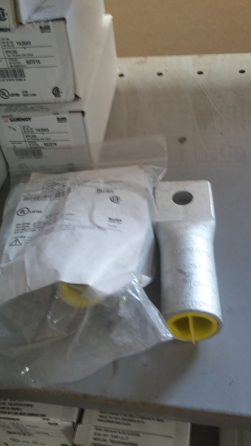 YA39A3 BURNDY ALUMINUM COMPRESSION LUG - D7-X10