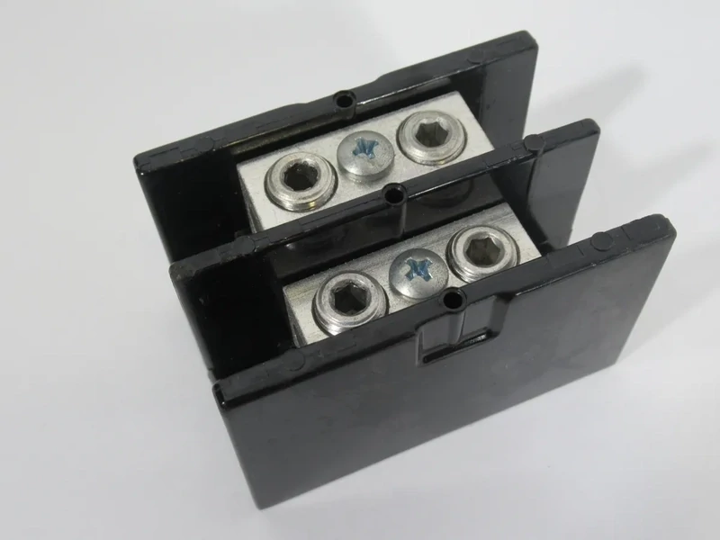 1422572 Marathon Distribution Power Block - D7-X10