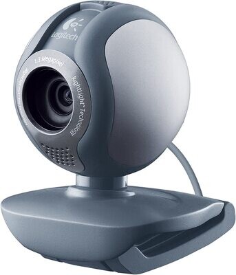 Logitech C500 Webcam with 1.3MP Video and Built-in Microphone: Used / Like New Condition